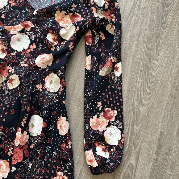 Abercrombie & Fitch long sleeve v-neck flare dress size XSmall, new without tags - Picture 5 of 12